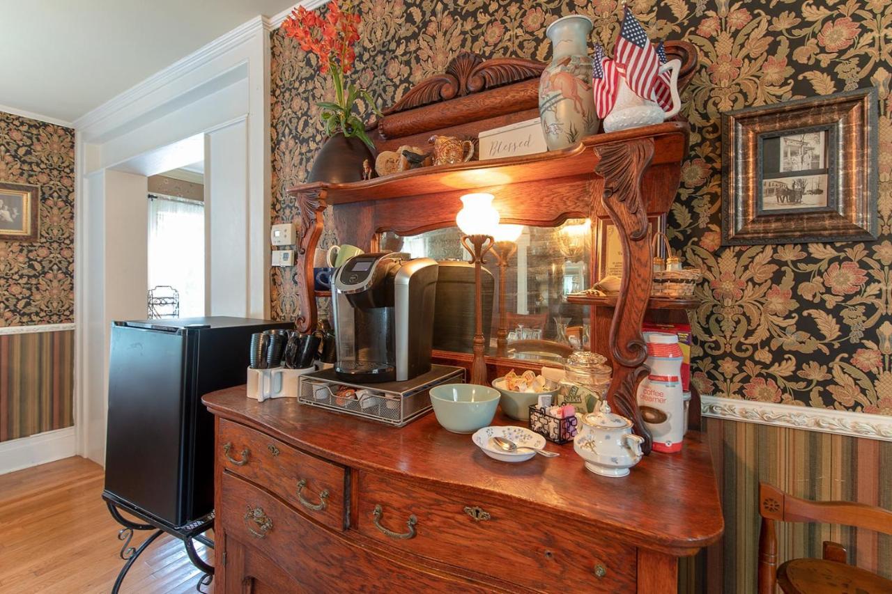 Van Winkle Inn Greenville エクステリア 写真