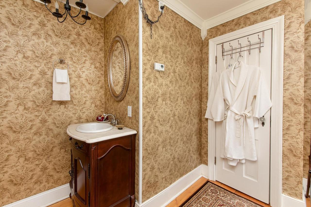 Van Winkle Inn Greenville エクステリア 写真